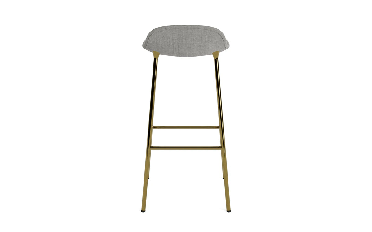 Form Barstuhl 75 cm gepolstert Messing Remix in Remix 133 präsentiert im Onlineshop von KAQTU Design AG. Barstuhl ist von Normann Copenhagen