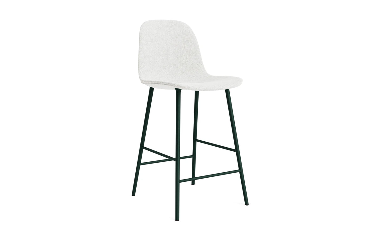 Form Barstuhl 65 cm gepolstert Grün Stahl Hallingdal in Hallingdal 110 präsentiert im Onlineshop von KAQTU Design AG. Barstuhl ist von Normann Copenhagen