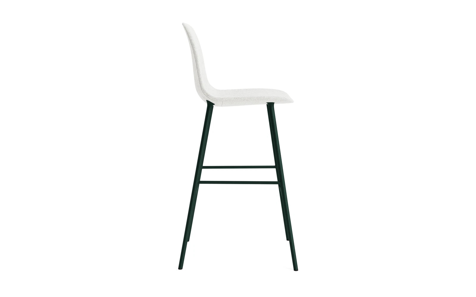 Genießen Sie den eleganten Form Barstuhl 75 cm in luxuriösem Grün, gepolstert mit feinstem Hallingdal-Stoff und robustem Stahlgestell von Normann Copenhagen.