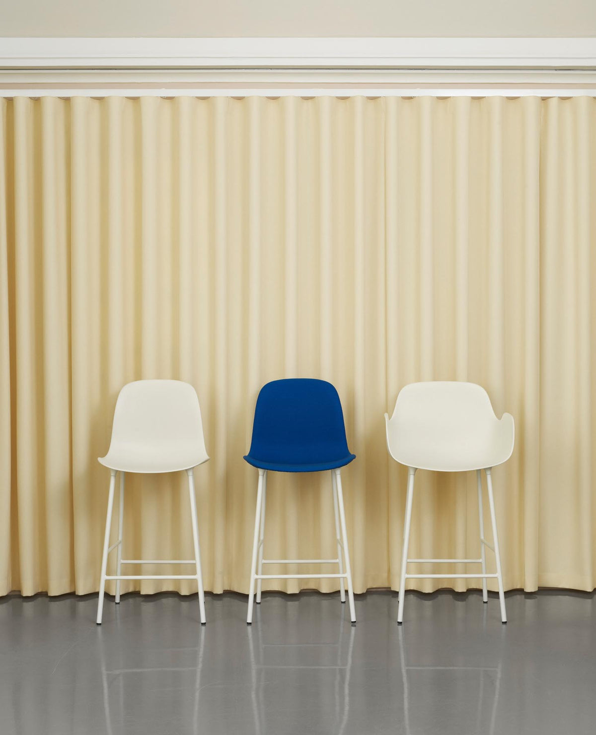 Form Barstuhl 75 cm gepolstert Grün Stahl Hallingdal in Hallingdal 110 präsentiert im Onlineshop von KAQTU Design AG. Barstuhl ist von Normann Copenhagen