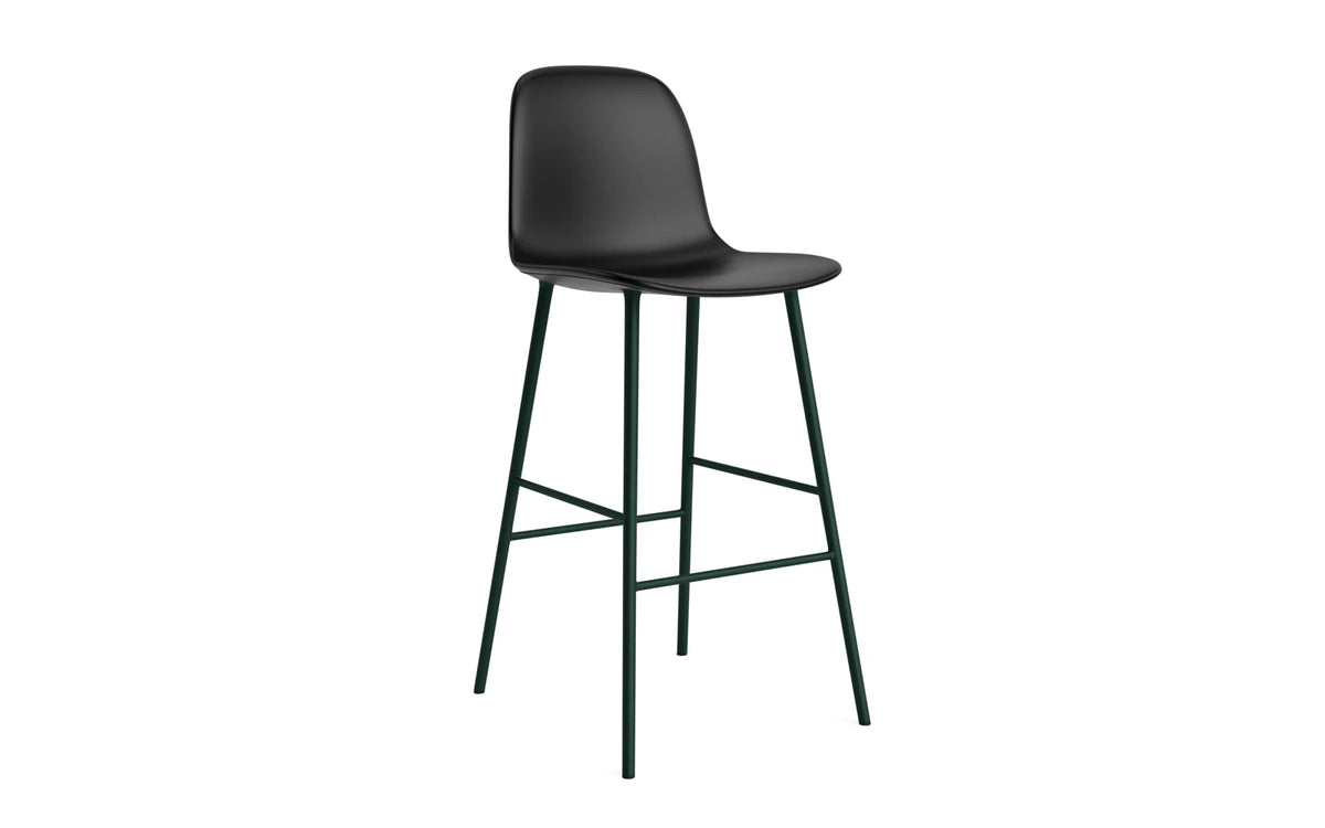 Form Barstuhl 75 cm gepolstert Grün stahl/Ultra leder in Ultra 41599 präsentiert im Onlineshop von KAQTU Design AG. Barstuhl ist von Normann Copenhagen