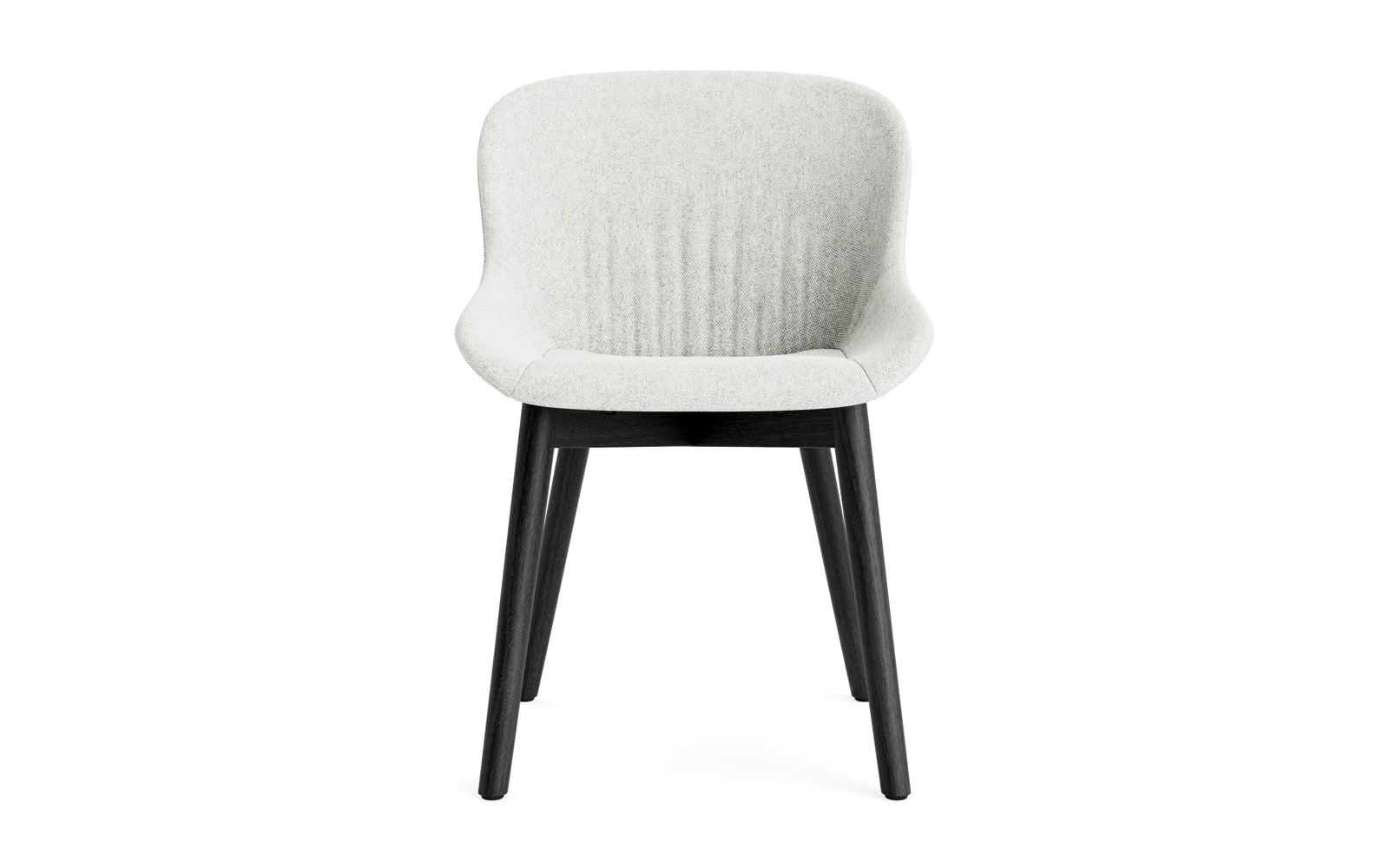 Erleben Sie den Hyg Comfort Stuhl von Normann Copenhagen – ein elegantes Designstück, das mit seiner weichen Polsterung und dem robusten Eichenholzgestell höchsten Sitzkomfort bietet.