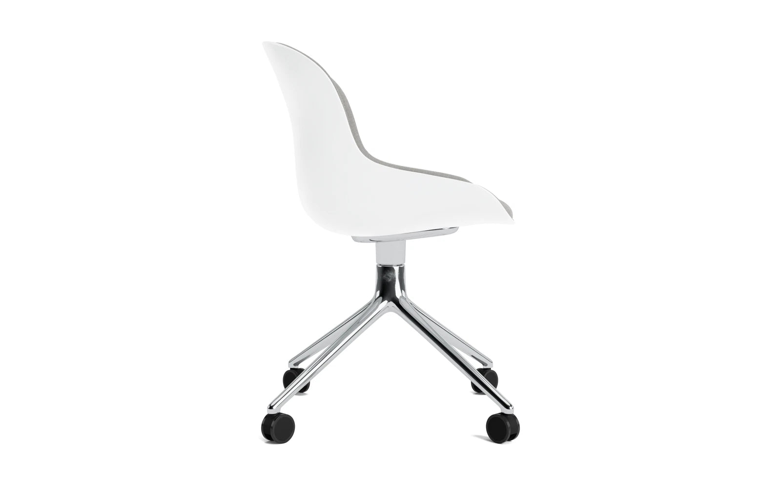 Entdecken Sie den Hyg Drehstuhl 4W Aluminium Weiss/Remix von Normann Copenhagen – ein stilvoller Stuhl, der Komfort und skandinavisches Design perfekt kombiniert.