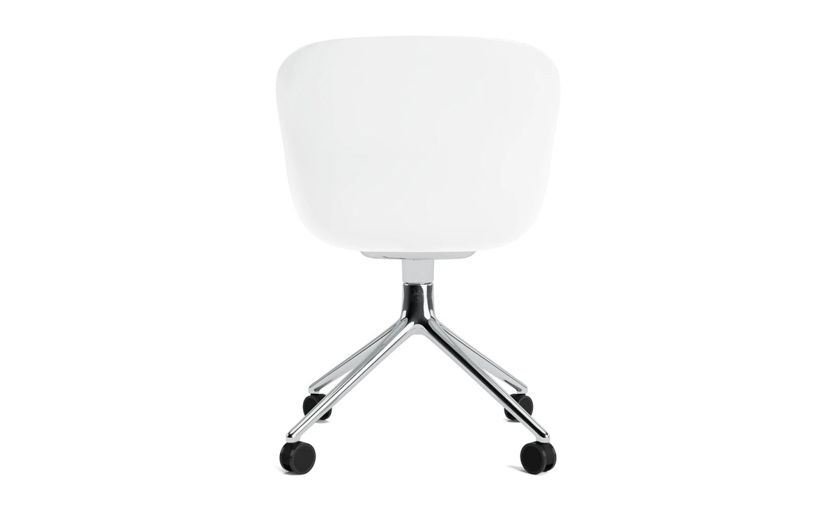 Hyg Drehstuhl 4W Aluminium Weiss/Remix in Remix 133 präsentiert im Onlineshop von KAQTU Design AG. Drehstuhl ist von Normann Copenhagen