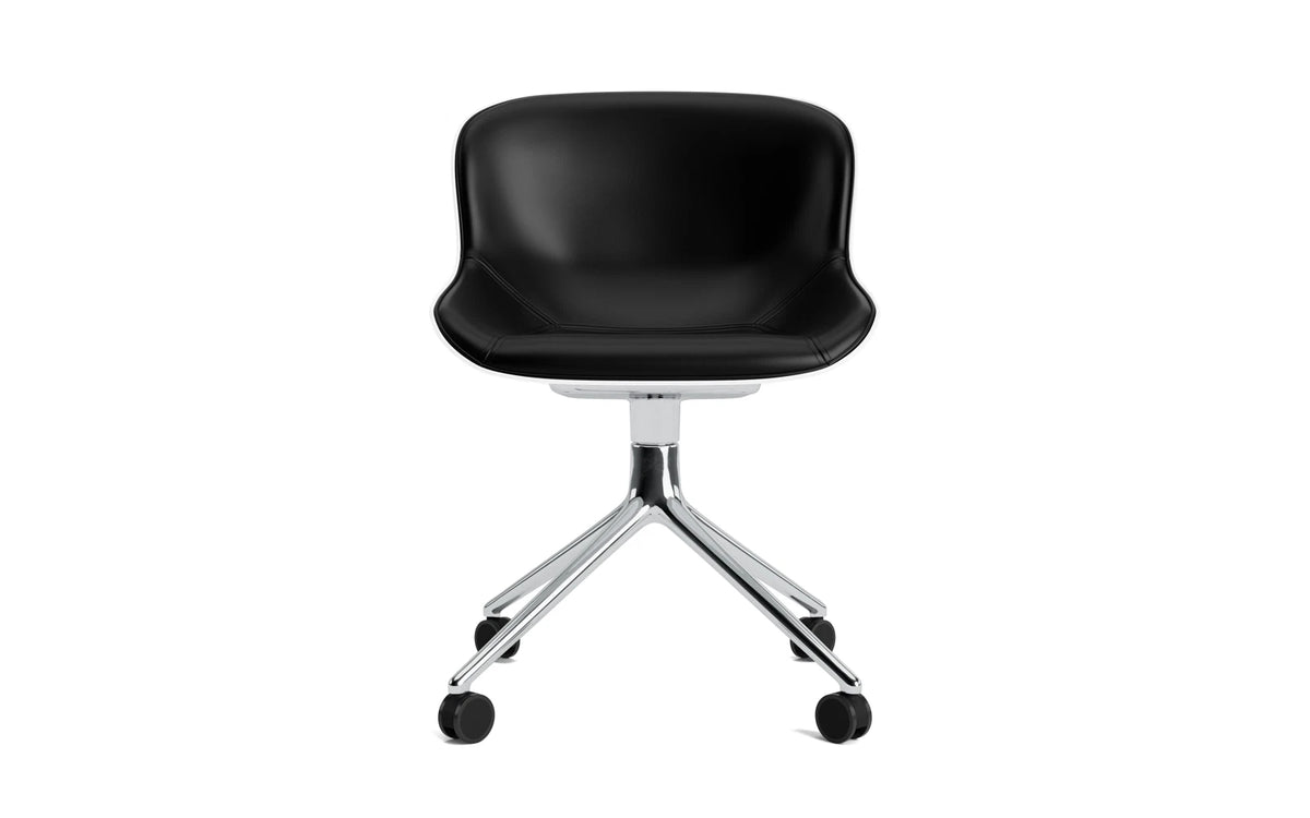 Hyg Drehstuhl 4W Aluminium Weiss/Ultra in Ultra 41599 präsentiert im Onlineshop von KAQTU Design AG. Drehstuhl ist von Normann Copenhagen