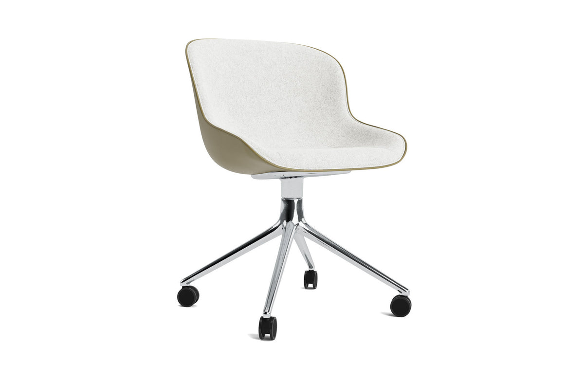 Hyg Drehstuhl 4W Frontpolster Aluminium Olive/Hallingdal in Hallingdal 110 präsentiert im Onlineshop von KAQTU Design AG. Drehstuhl ist von Normann Copenhagen