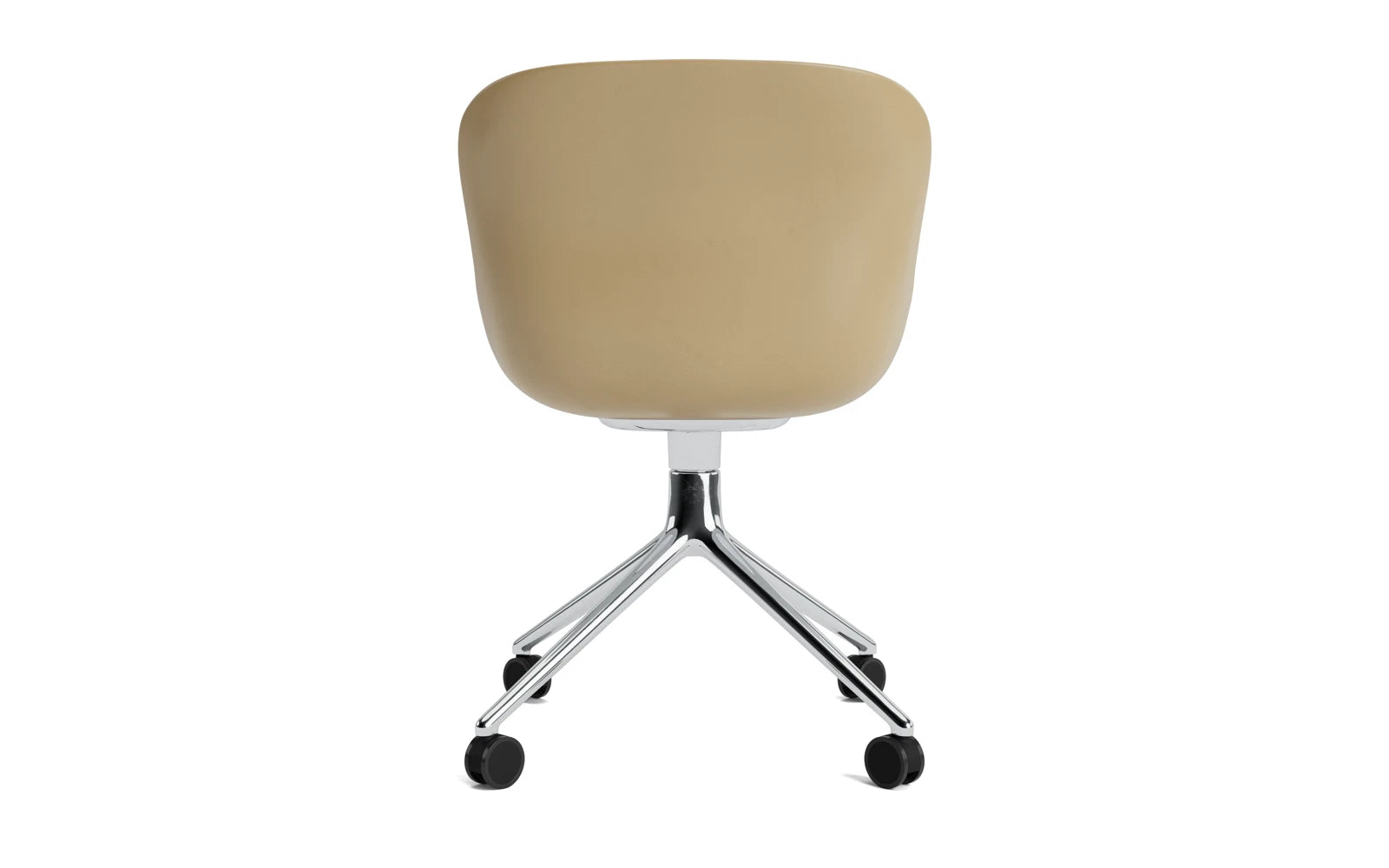 Erleben Sie den Hyg Drehstuhl 4W von Normann Copenhagen: Ein stilvolles Design aus Aluminium Sand und luxuriösem Hallingdal-Polster für höchsten Komfort.