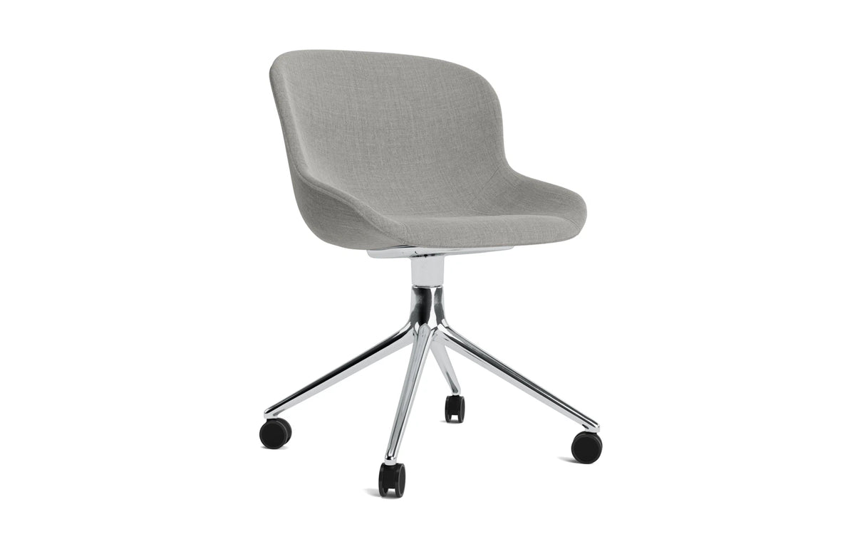 Hyg Drehstuhl mit Rollen vollpolster Remix in Remix 133 präsentiert im Onlineshop von KAQTU Design AG. Bürostuhl ist von Normann Copenhagen