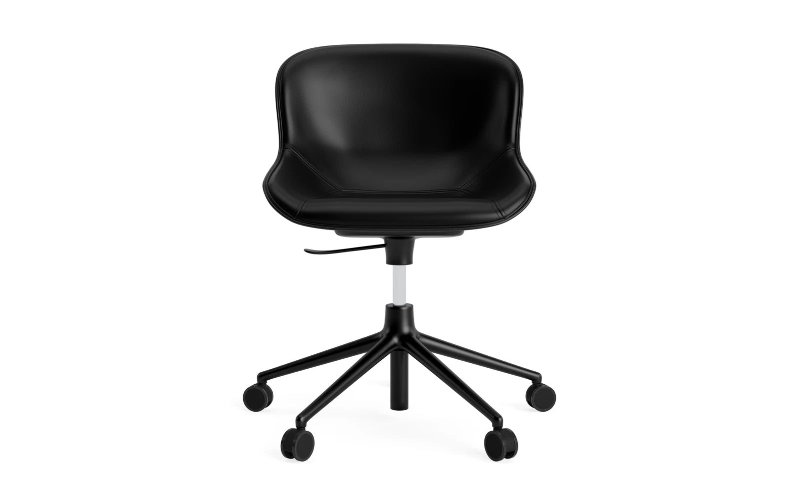 Erleben Sie den Hyg Drehsessel von Normann Copenhagen: Eleganz trifft auf Funktionalität mit Gaslift und Rollen für höchsten Komfort in jedem Raum.