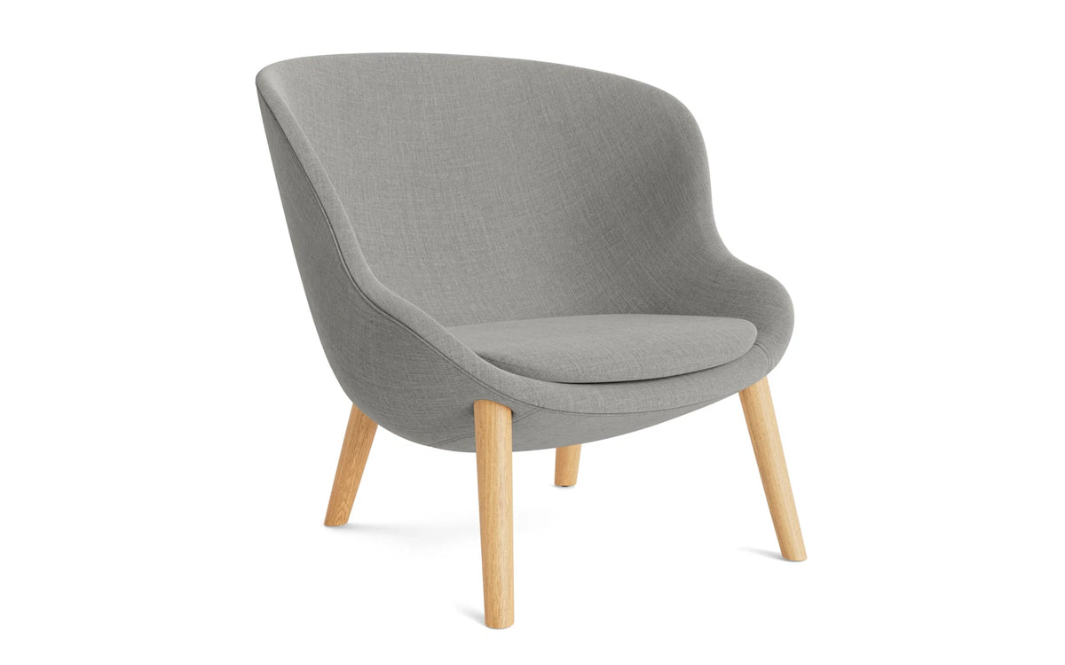 Hyg Lounge-Sessel niedrig Eiche Remix in Remix 133 präsentiert im Onlineshop von KAQTU Design AG. Sessel ist von Normann Copenhagen