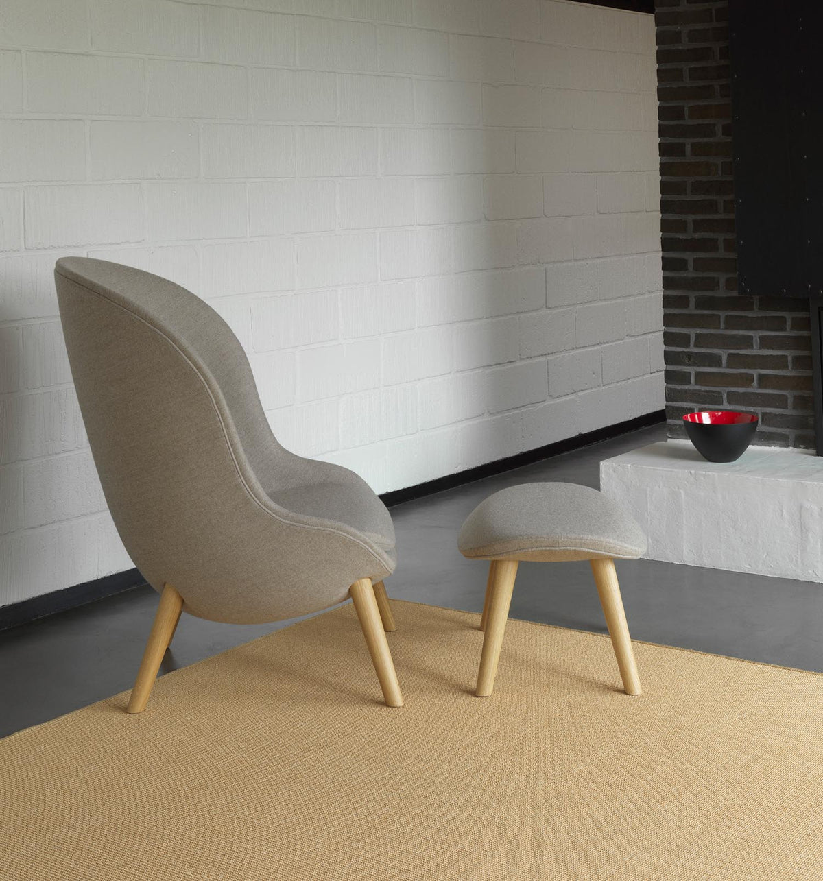 Hyg Lounge-Sessel Hoch schwarze Eiche Hallingdal in Hallingdal 110 präsentiert im Onlineshop von KAQTU Design AG. Sessel ist von Normann Copenhagen