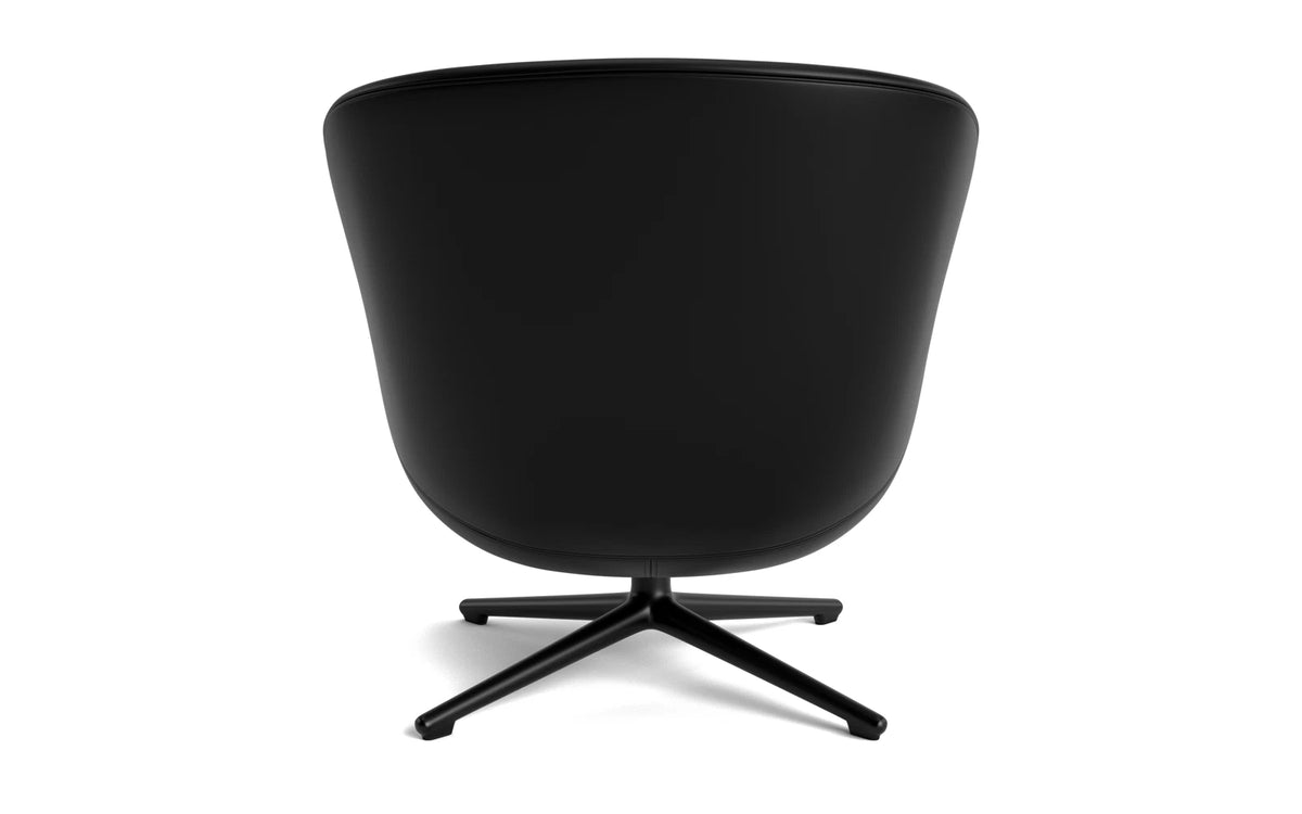 Hyg Lounge-Sessel mit Drehgestell schwarzes Aluminium Ultra Leder in Ultra 41599 präsentiert im Onlineshop von KAQTU Design AG. Drehsessel ist von Normann Copenhagen