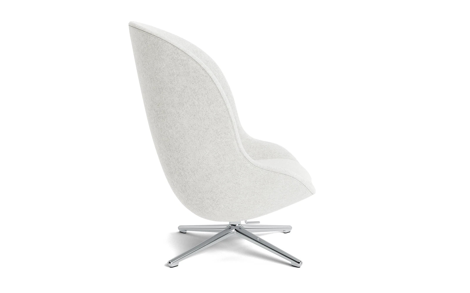 Genießen Sie den Hyg Lounge-Sessel Hoch mit Drehgestell von Normann Copenhagen – ein stilvolles Möbelstück, das modernen Komfort und dänische Hygge perfekt kombiniert.
