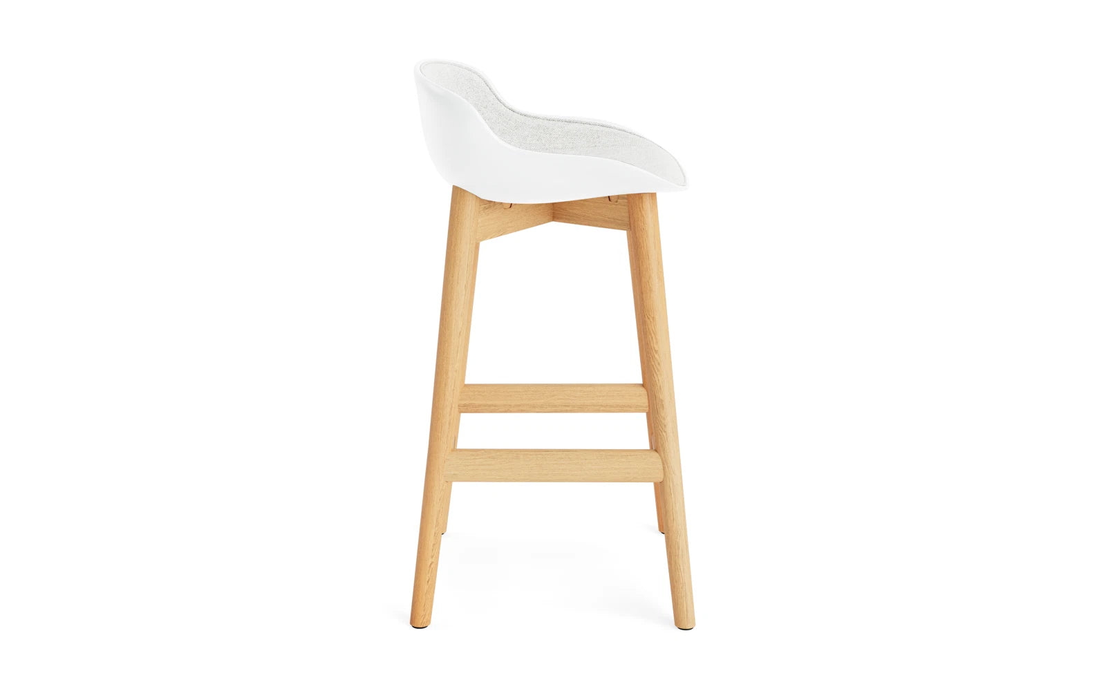 Entdecken Sie den Hyg Barhocker 65 cm von Normann Copenhagen – stilvolles Design aus Eiche Weiß und komfortablem Hallingdal-Polster für Ihr Zuhause.