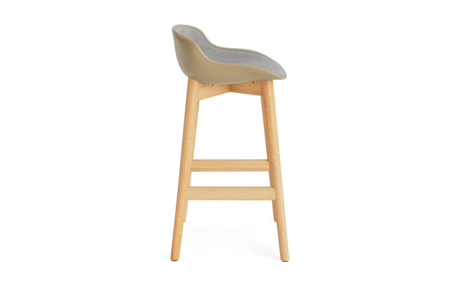 Entdecken Sie den Hyg Barhocker 65 cm in Eiche Sand/Remix von Normann Copenhagen – ein elegantes Design, das Gemütlichkeit und Funktionalität perfekt kombiniert.