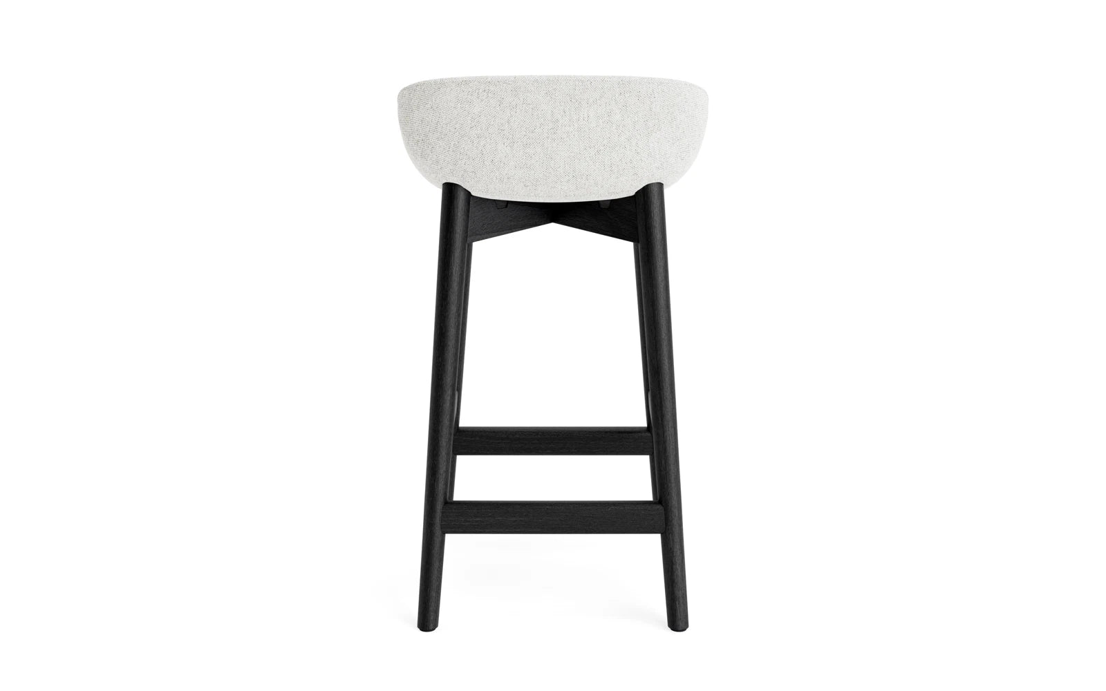 Entdecken Sie den Hyg Barhocker 65 cm von Normann Copenhagen – ein stilvoller, vollpolsterter Hocker aus Hallingdal-Stoff und schwarzer Eiche, der Gemütlichkeit und modernes Design vereint.