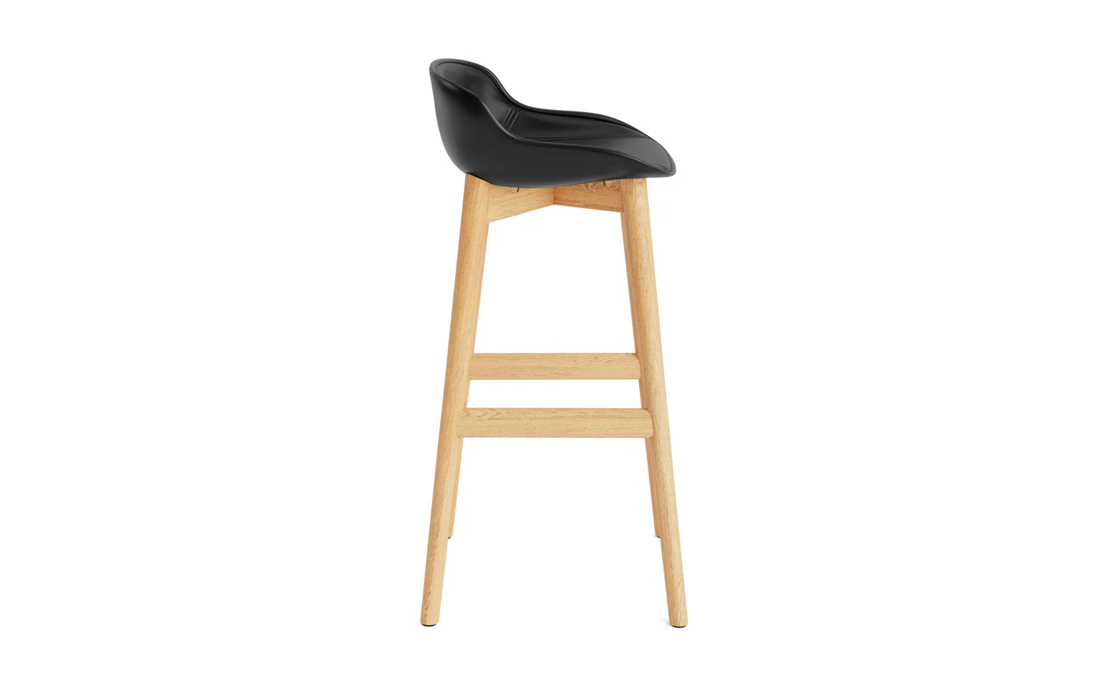 Hyg Barhocker 75 cm von Normann Copenhagen: Hochwertige Eiche und Ultra Leder vereinen sich in diesem stilvollen, ergonomischen Barhocker für jeden Raum.