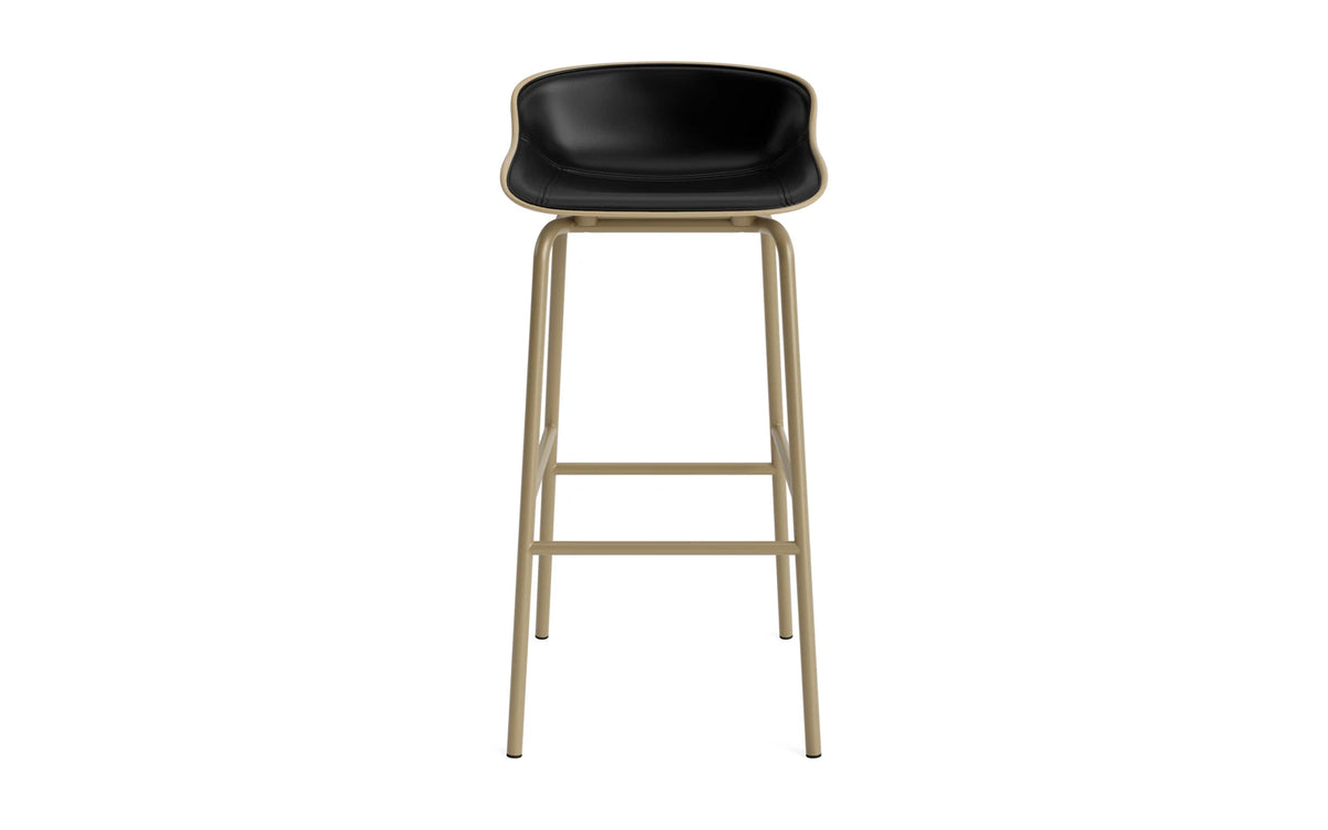 Hyg Barhocker 75 cm Frontpolster Stahl Sand/Ultra in Ultra 41599 präsentiert im Onlineshop von KAQTU Design AG. Barstuhl ist von Normann Copenhagen
