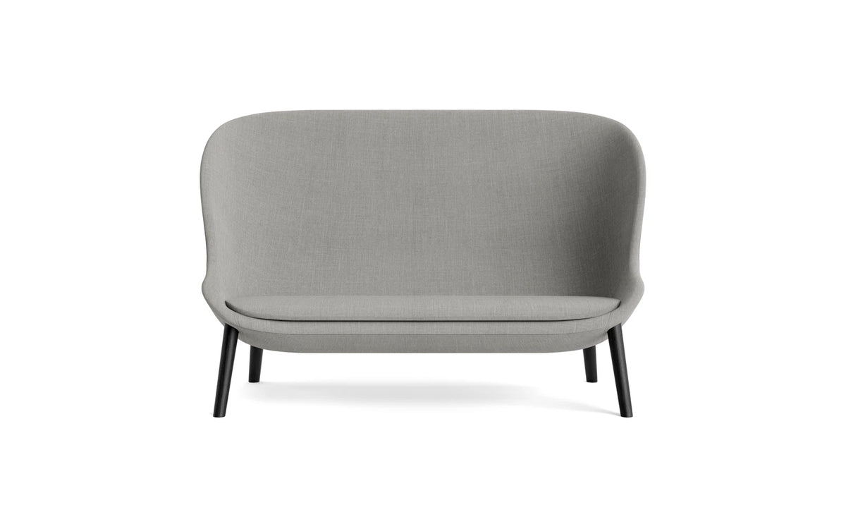 Hyg Sofa Schwartze Eiche Remix in Remix 133 präsentiert im Onlineshop von KAQTU Design AG. 2er Sofa ist von Normann Copenhagen