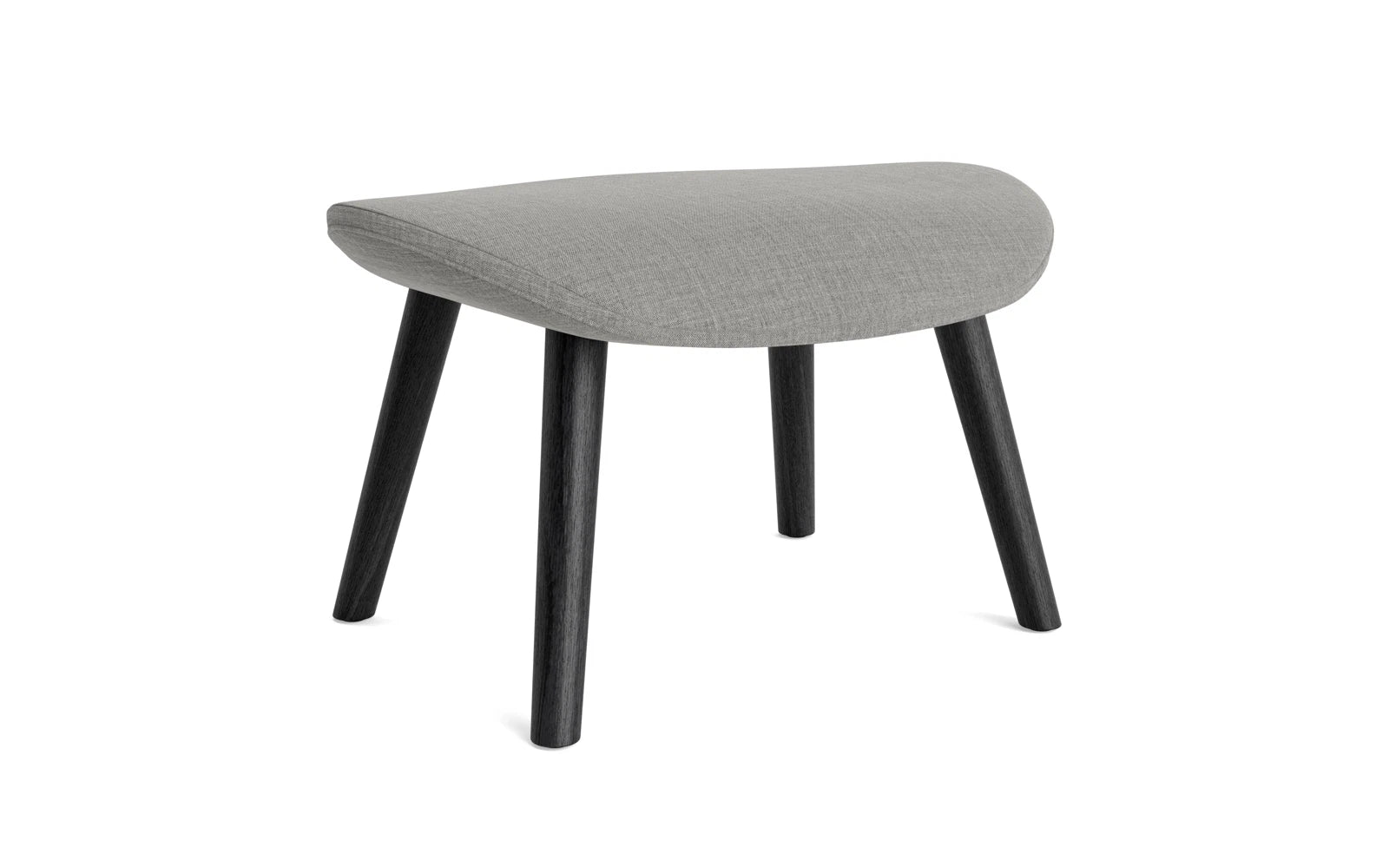 Hyg Fusshocker Schwartze Eiche Remix in Remix 133 präsentiert im Onlineshop von KAQTU Design AG. Ottoman ist von Normann Copenhagen