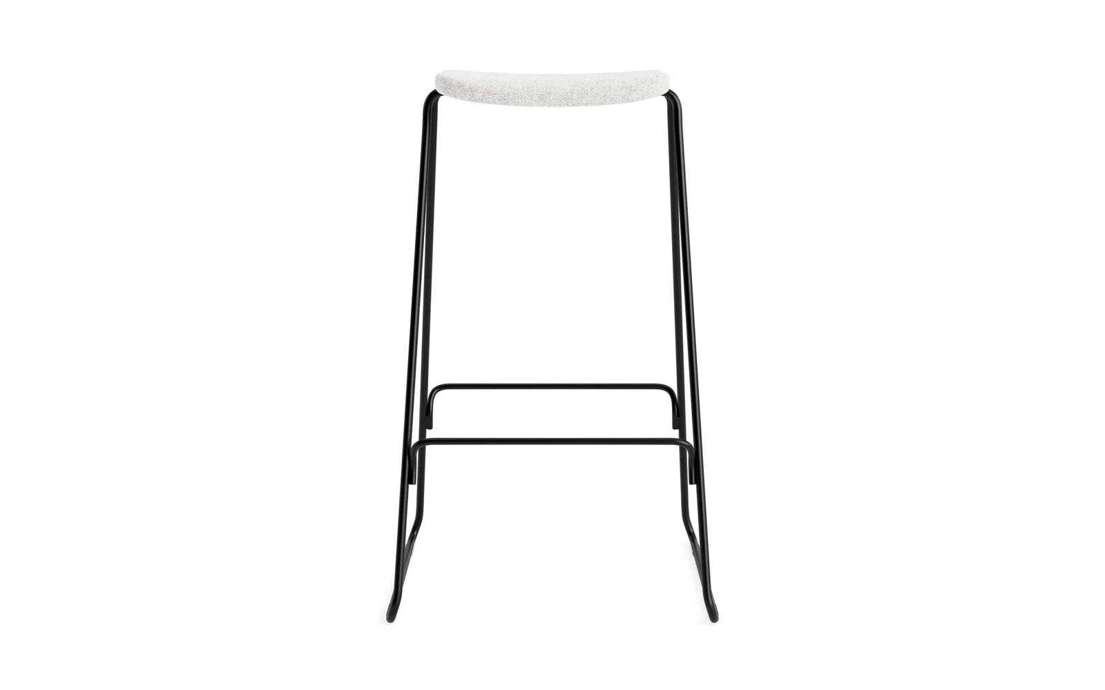 Erleben Sie den Just Barhocker 75 cm von Normann Copenhagen – ein eleganter, gepolsterter Hocker aus schwarzem Stahl, der Komfort und modernes Design vereint.