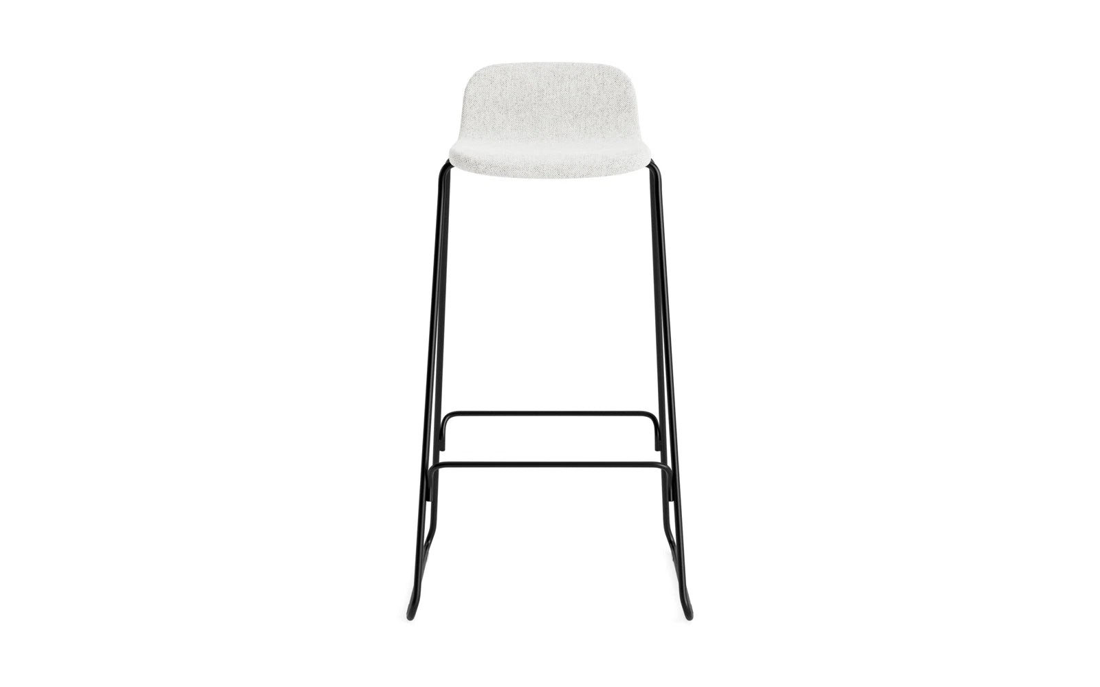 Erleben Sie den Just Barhocker 75 cm mit Lehne von Normann Copenhagen – ein elegantes, gepolstertes Design aus schwarzem Stahl und Hallingdal, ideal für jeden Raum!