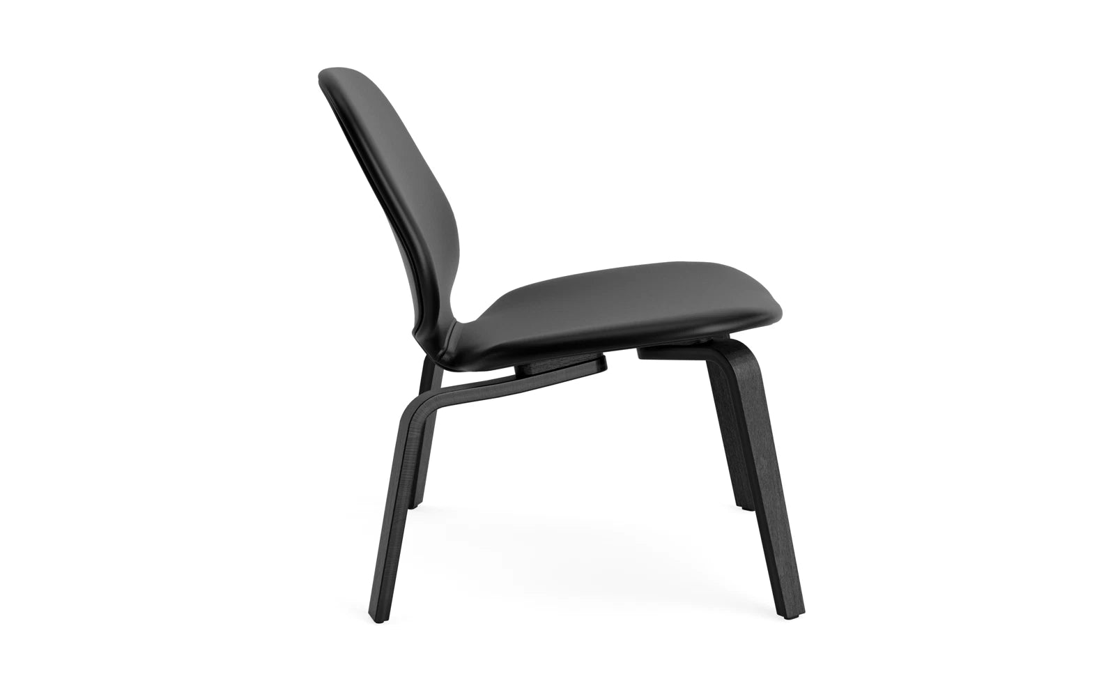 Genießen Sie den My Chair Lounge-Sessel in luxuriösem schwarz Ultra Leder von Normann Copenhagen – ein zeitloses Design, das Stil und Bequemlichkeit perfekt kombiniert.