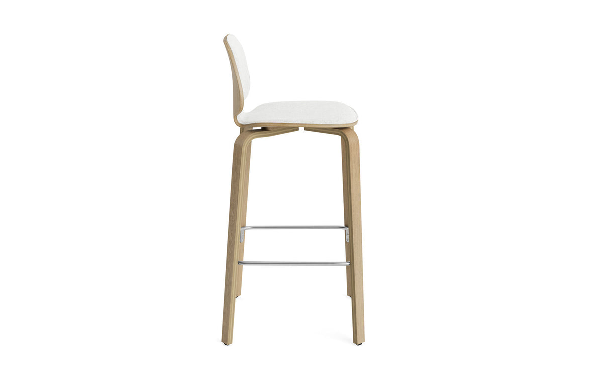 My Chair Barhocker 75 cm Frontpolster Holz in Hallingdal 110 präsentiert im Onlineshop von KAQTU Design AG. Barstuhl ist von Normann Copenhagen