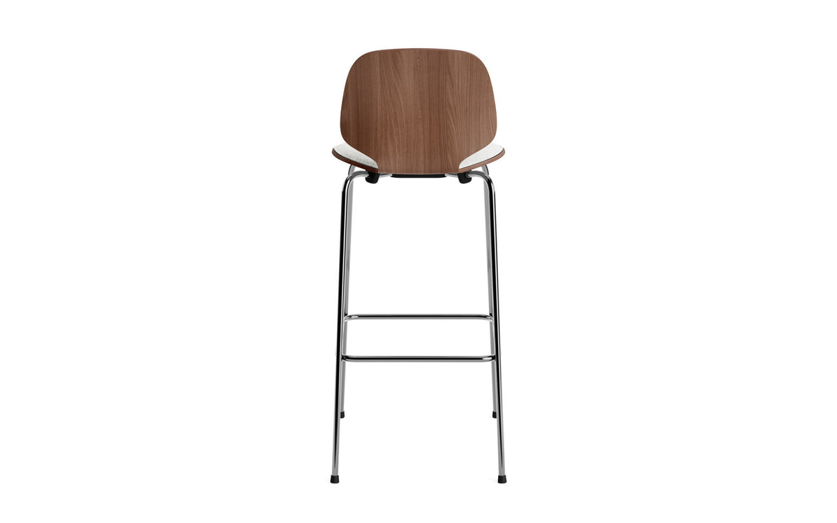 My Chair Barhocker 75 cm Frontpolster Krom Walnuss in Hallingdal 110 präsentiert im Onlineshop von KAQTU Design AG. Barstuhl ist von Normann Copenhagen