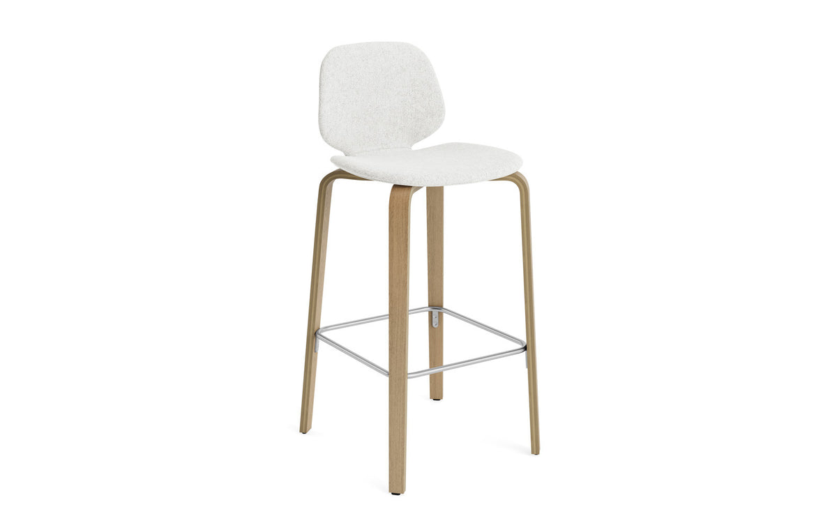 My Chair Barhocker 75 cm vollpolster holz in Hallingdal 110 präsentiert im Onlineshop von KAQTU Design AG. Barstuhl ist von Normann Copenhagen