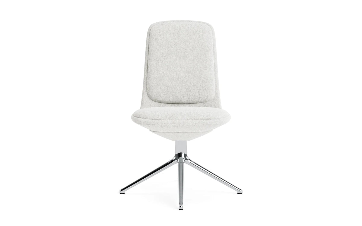 Off Chair niedrig mit Drehgestell 4B aluminium mit kissen Hallingdal in Hallingdal 110 präsentiert im Onlineshop von KAQTU Design AG. Bürostuhl ist von Normann Copenhagen