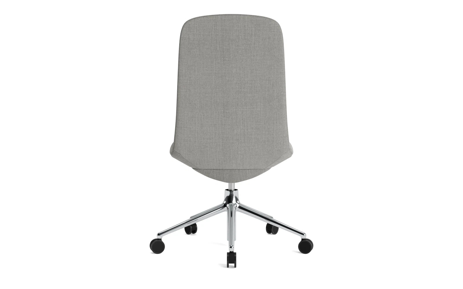 Entdecken Sie den Off Chair von Normann Copenhagen: ein eleganter, ergonomischer Bürostuhl mit Drehgestell, Rollen und individuellem Komfort für moderne Arbeitsplätze.