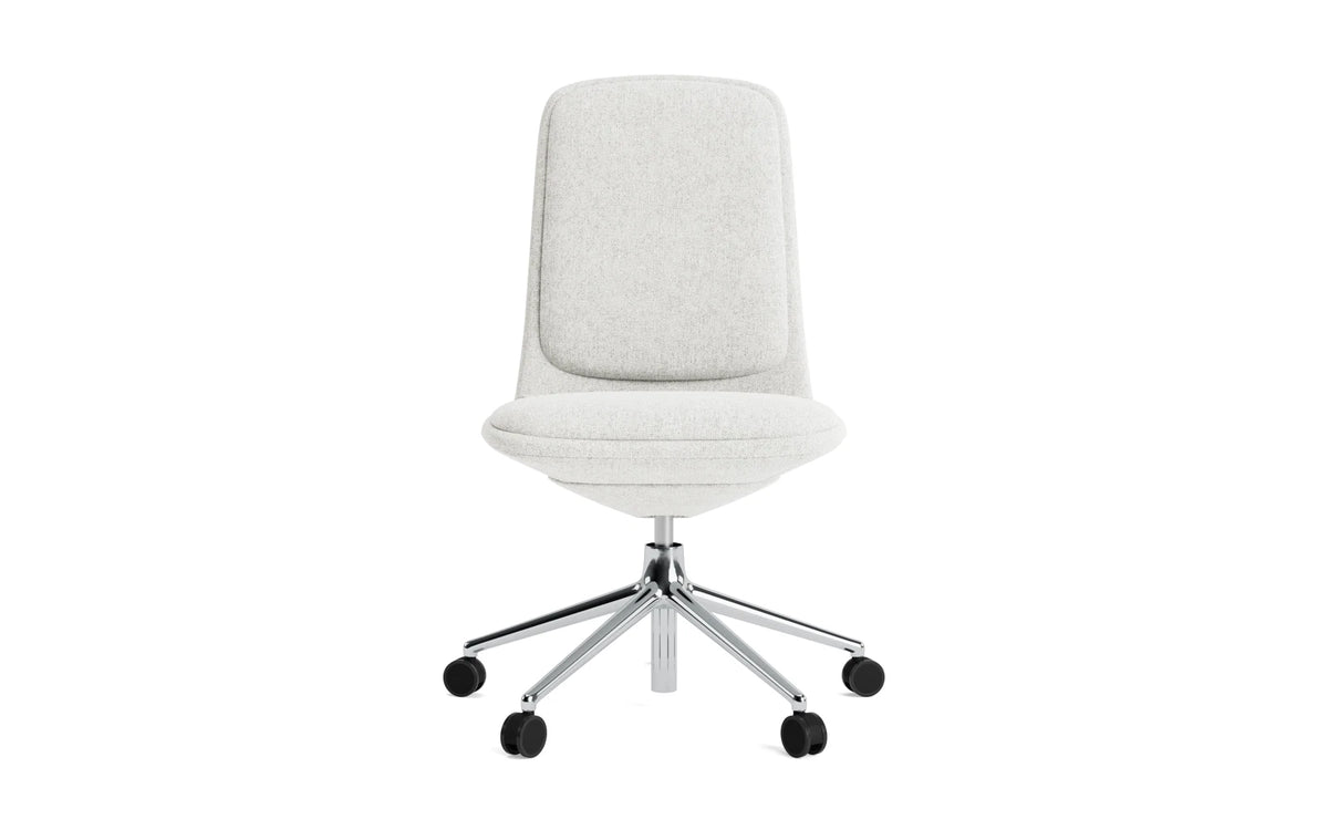 Off Chair niedrig 5W gaslift aluminium mit kissen Hallingdal in Hallingdal 110 präsentiert im Onlineshop von KAQTU Design AG. Bürostuhl ist von Normann Copenhagen