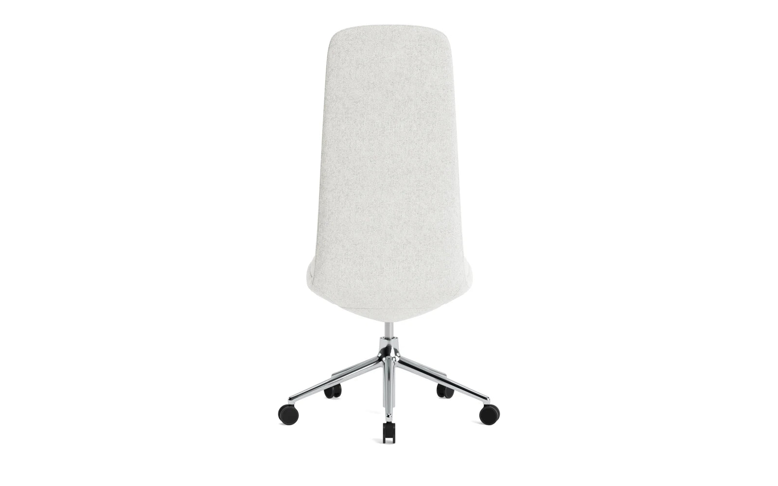 Entdecken Sie den Off Chair von Normann Copenhagen: Ein eleganter Bürostuhl mit Gaslift und Hallingdal-Kissen, der Funktionalität und Stil perfekt kombiniert.