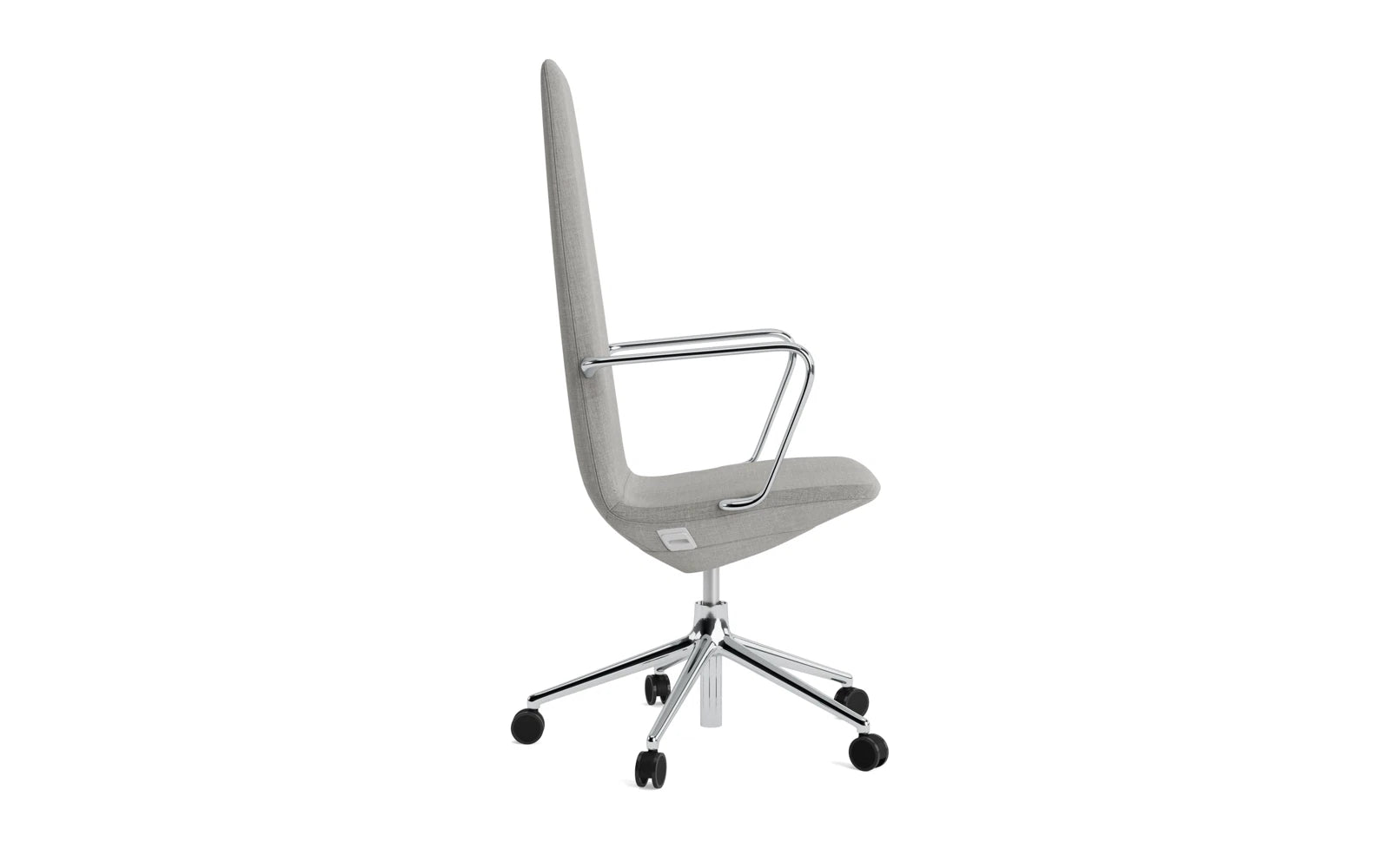 Erleben Sie den Off Armchair Hoch von Normann Copenhagen – ein eleganter Drehstuhl mit Rollen, der ergonomischen Komfort und zeitgemäßes Design perfekt kombiniert.