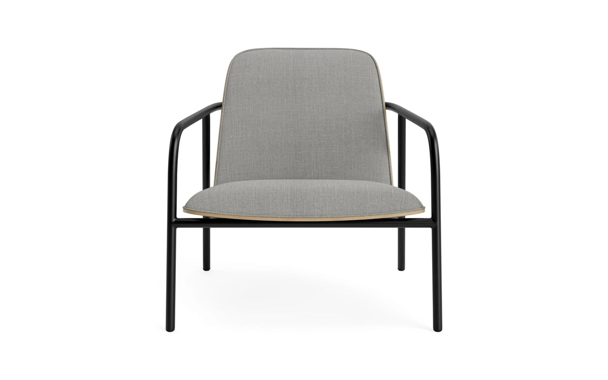 Pad Lounge-Sessel schwarzem Stahl Eiche/Remix in Remix 133 präsentiert im Onlineshop von KAQTU Design AG. Drehsessel ist von Normann Copenhagen