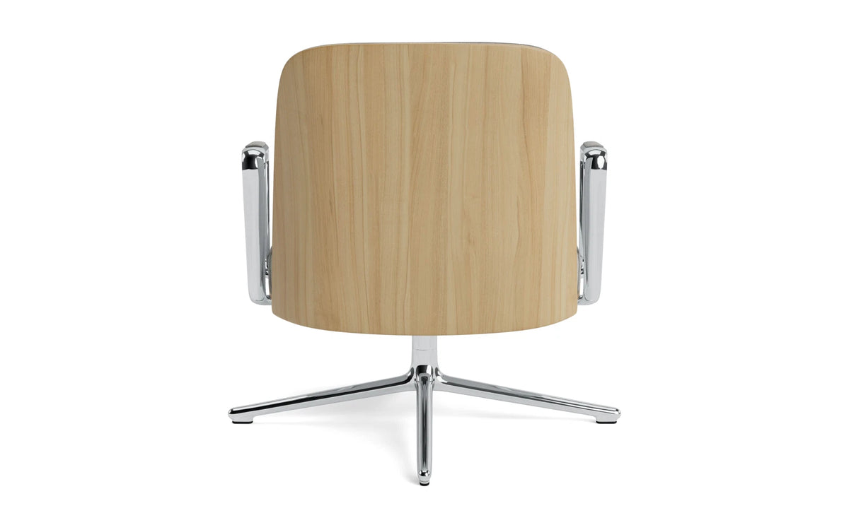Pad Lounge-Sessel niedrig mit Drehgestell alu und Eiche/Remix in Remix 133 präsentiert im Onlineshop von KAQTU Design AG. Drehsessel ist von Normann Copenhagen