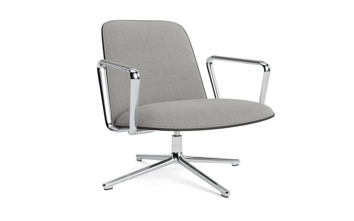 Pad Lounge-Sessel niedrig mit Drehgestell alu und schwarz/Remix in Remix 133 präsentiert im Onlineshop von KAQTU Design AG. Drehsessel ist von Normann Copenhagen