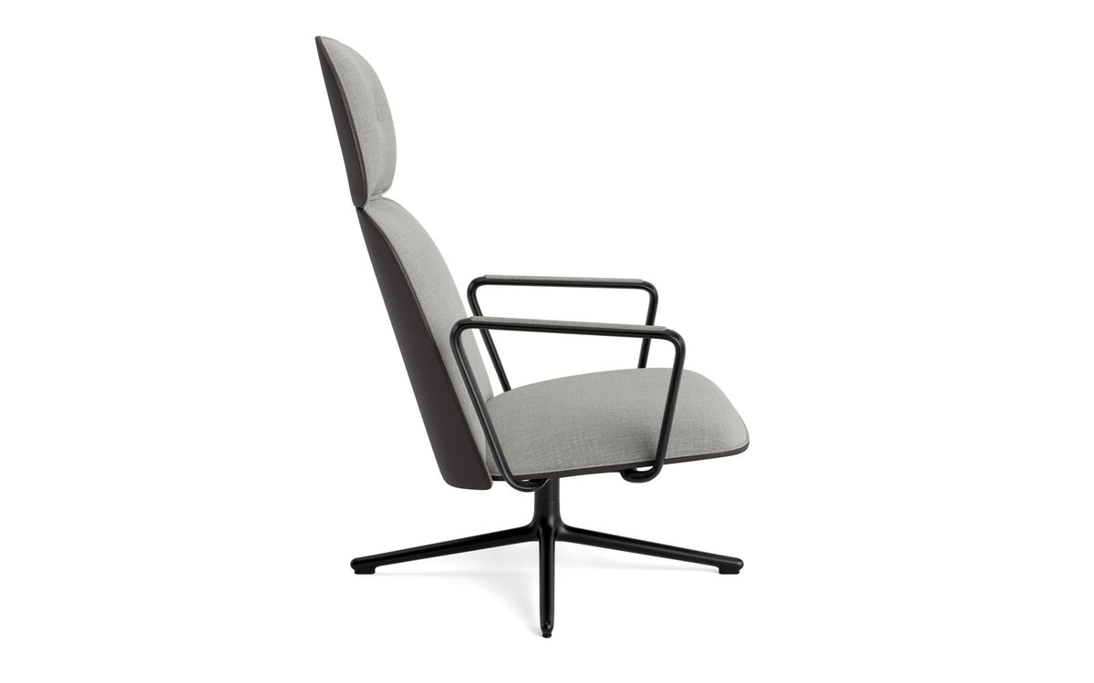 Pad Lounge-Sessel hoch mit Drehgestell Schwarz Alu Schwarz/Remix in Remix 133 präsentiert im Onlineshop von KAQTU Design AG. Drehsessel ist von Normann Copenhagen