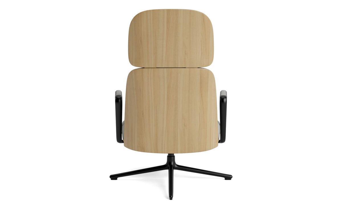 Pad Lounge-Sessel hoch mit Drehgestell und Kippfunktion Schwarz Alu Eiche/Remix in Remix 133 präsentiert im Onlineshop von KAQTU Design AG. Drehsessel ist von Normann Copenhagen
