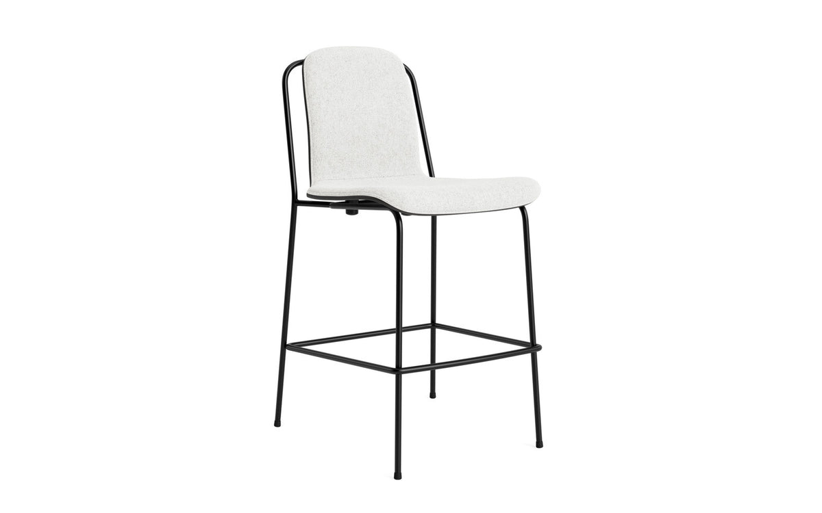 Studio Barstuhl 65 cm frontpolster schwarzes Stahl/ schwarz/ Hallingdal in Hallingdal 110 präsentiert im Onlineshop von KAQTU Design AG. Barstuhl ist von Normann Copenhagen