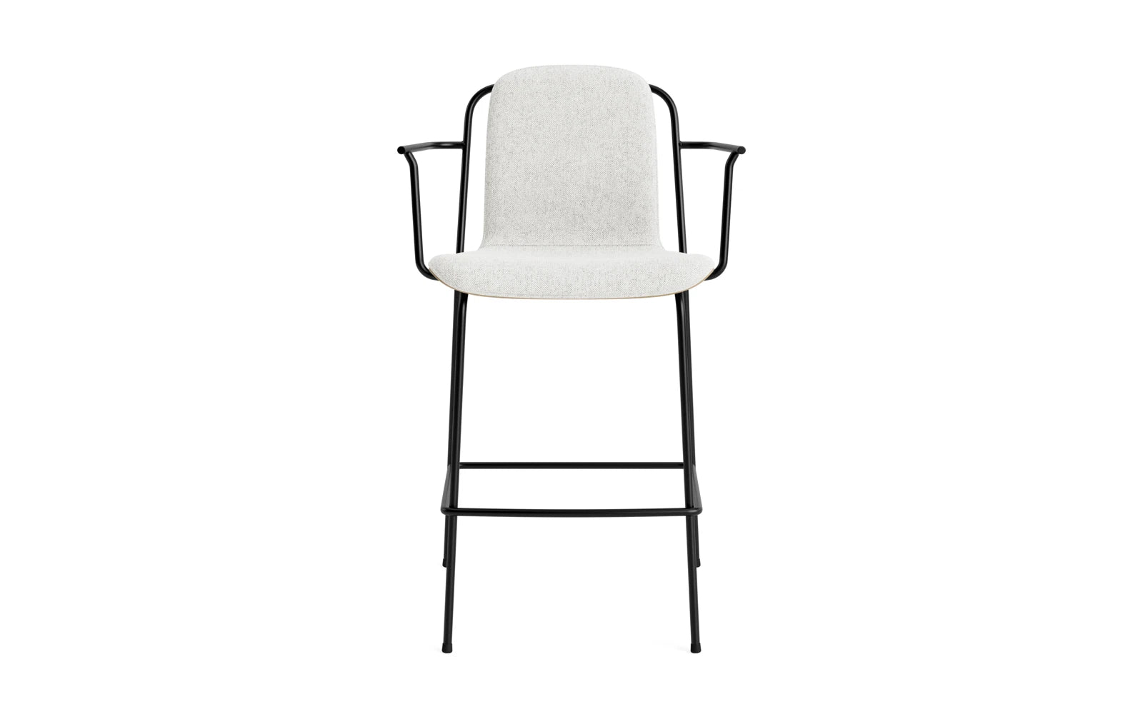 Entdecken Sie den stilvollen Studio Barstuhl mit Armlehne von Normann Copenhagen. Mit 65 cm Sitzhöhe und hochwertiger Hallingdal-Polsterung vereint er Komfort und modernes Design.