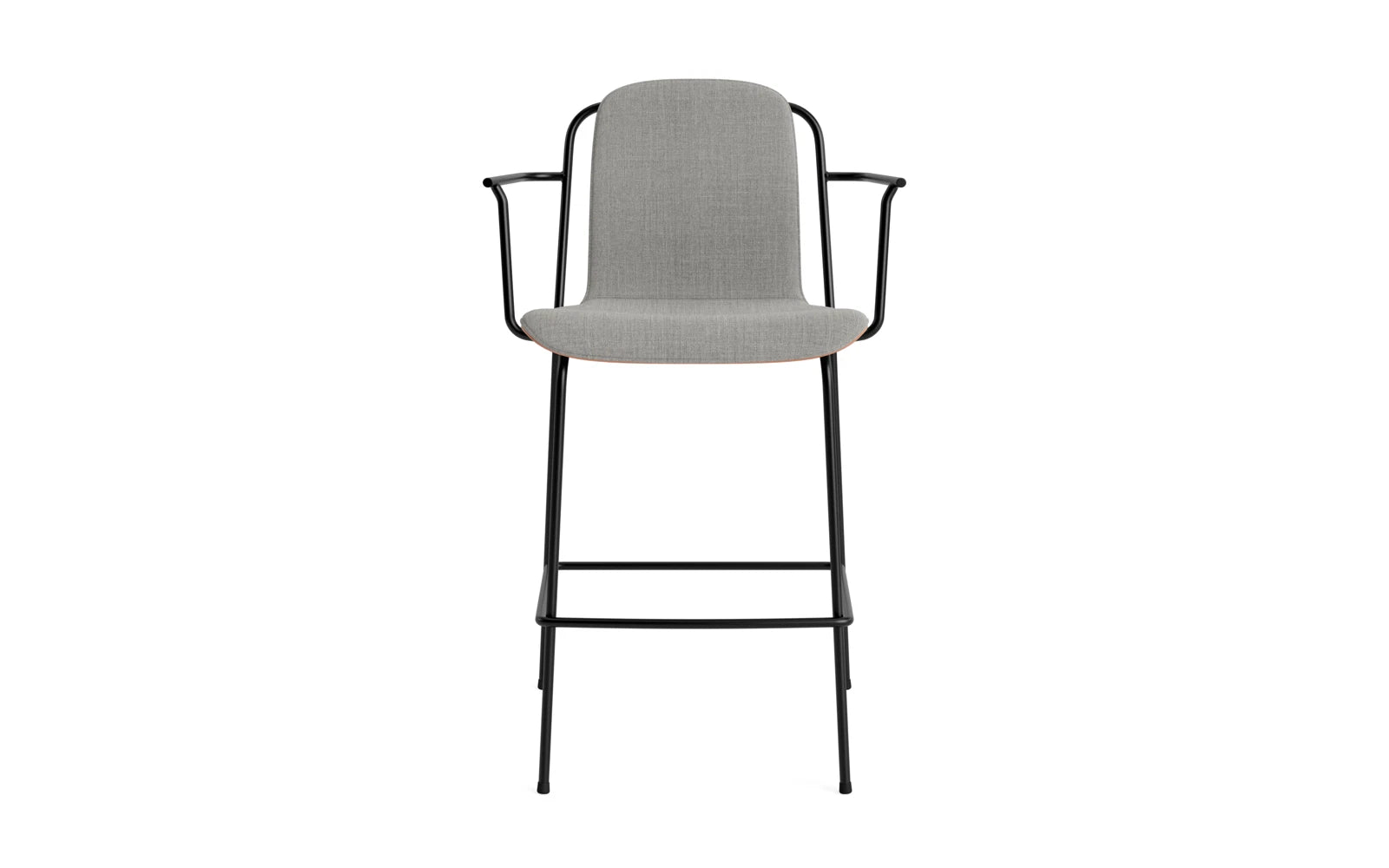 Entdecken Sie den eleganten Studio Barstuhl 65 cm von Normann Copenhagen. Mit schwarzem Stahlgestell und braunem Polster vereint er Stil und Komfort.