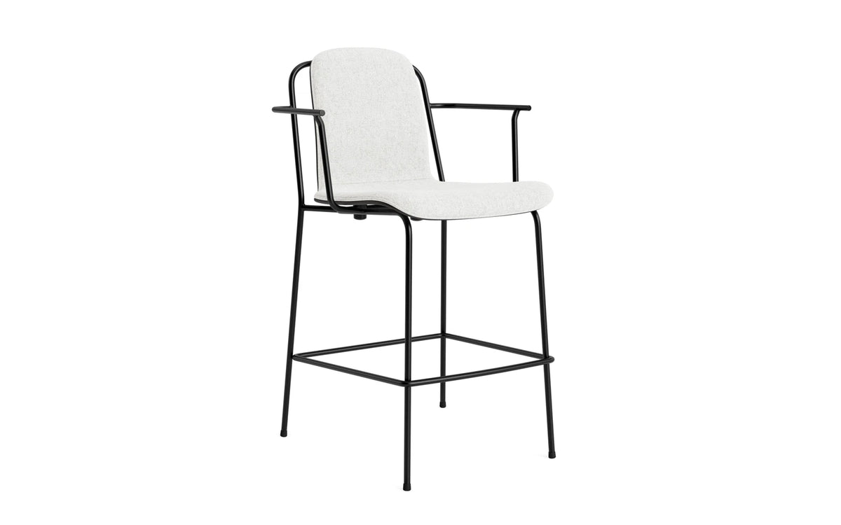 Studio Barstuhl 65 cm frontpolster schwarzes Stahl/ schwarz/ Hallingdal in Hallingdal 110 präsentiert im Onlineshop von KAQTU Design AG. Barstuhl ist von Normann Copenhagen
