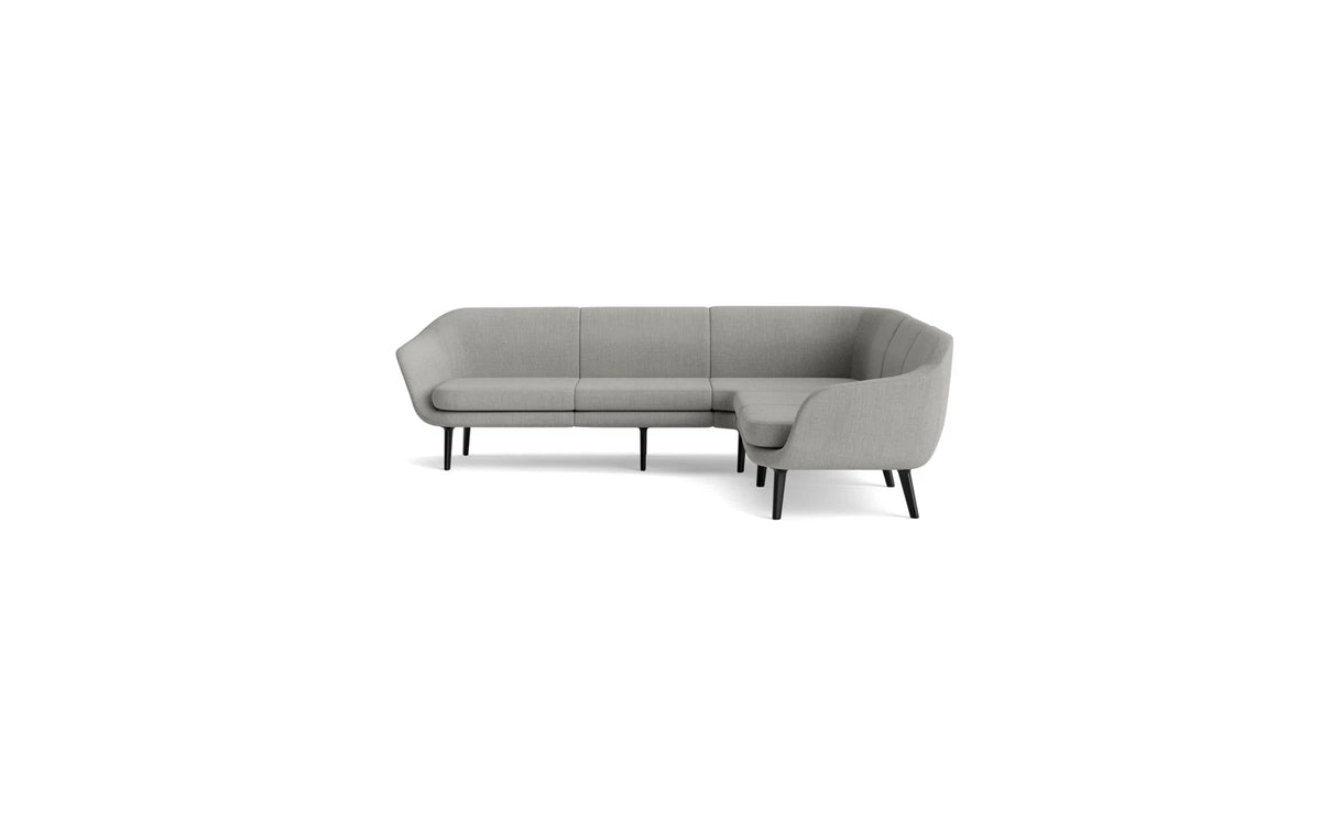 Sum modulares Sofa 4-Sitzer Ecke, schwarzes Aluminium Main Line Flax in Remix 133 präsentiert im Onlineshop von KAQTU Design AG. 4er Sofa ist von Normann Copenhagen