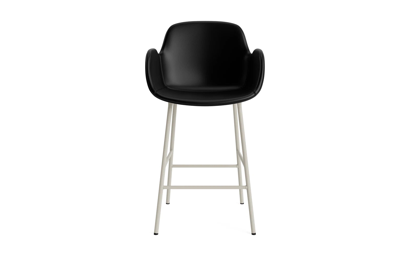 Erleben Sie den stilvollen Form Barstuhl mit Armlehne in Hellgrau. Gepolstert für höchsten Komfort, ideal für moderne Wohnräume.