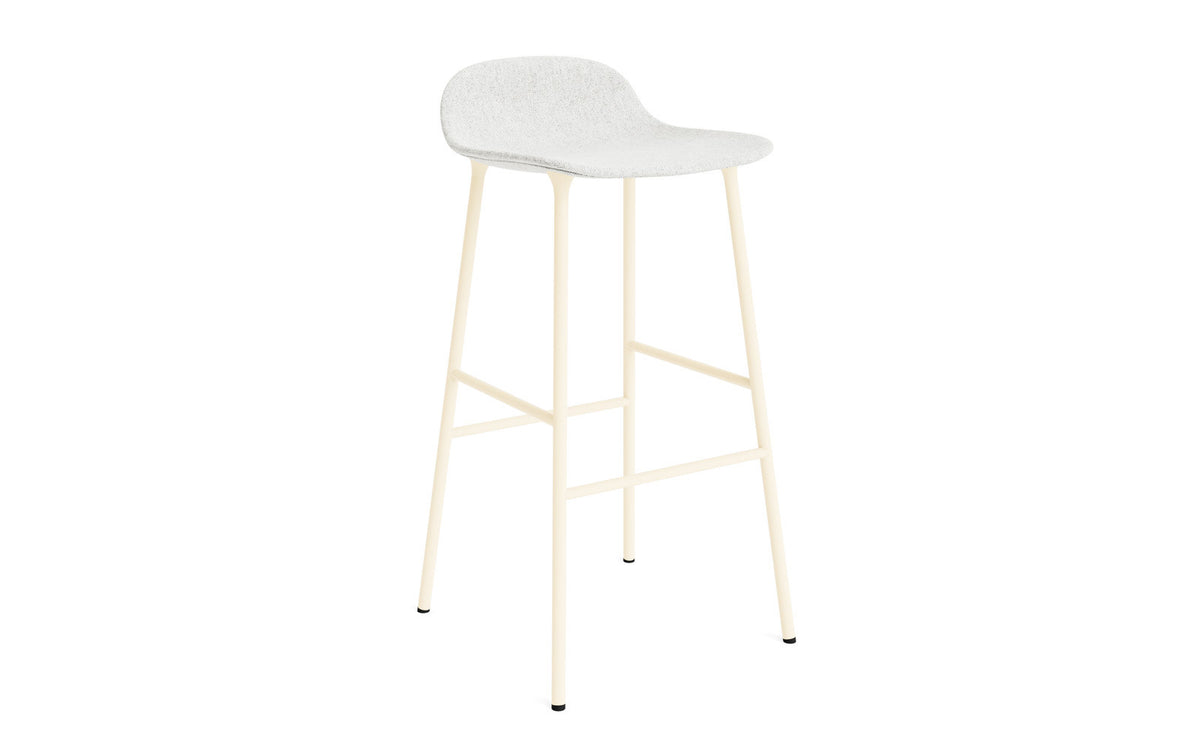 Form Barstuhl 75 cm gepolstert Creme Stahl Hallingdal in Hallingdal 110 präsentiert im Onlineshop von KAQTU Design AG. Barstuhl ist von Normann Copenhagen