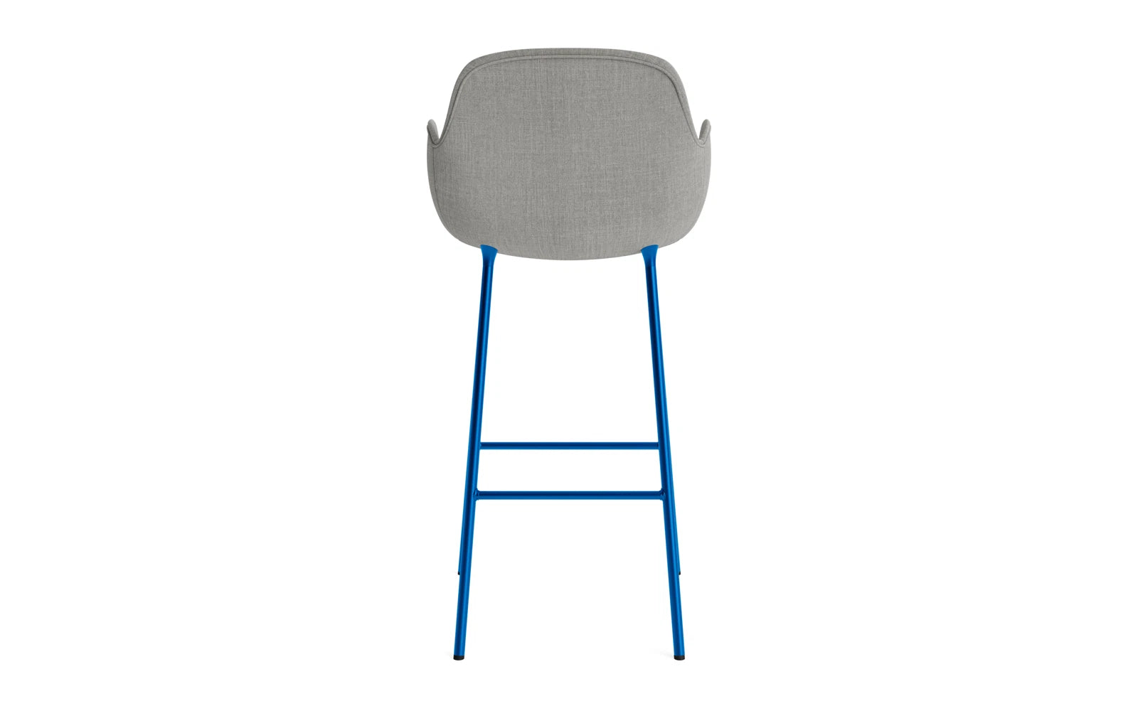 Entdecken Sie den Form Barstuhl mit Armlehne in lebhaftem Blau von Normann Copenhagen. Ideal für moderne Küchen und Bars, vereint er Komfort und elegantes Design.