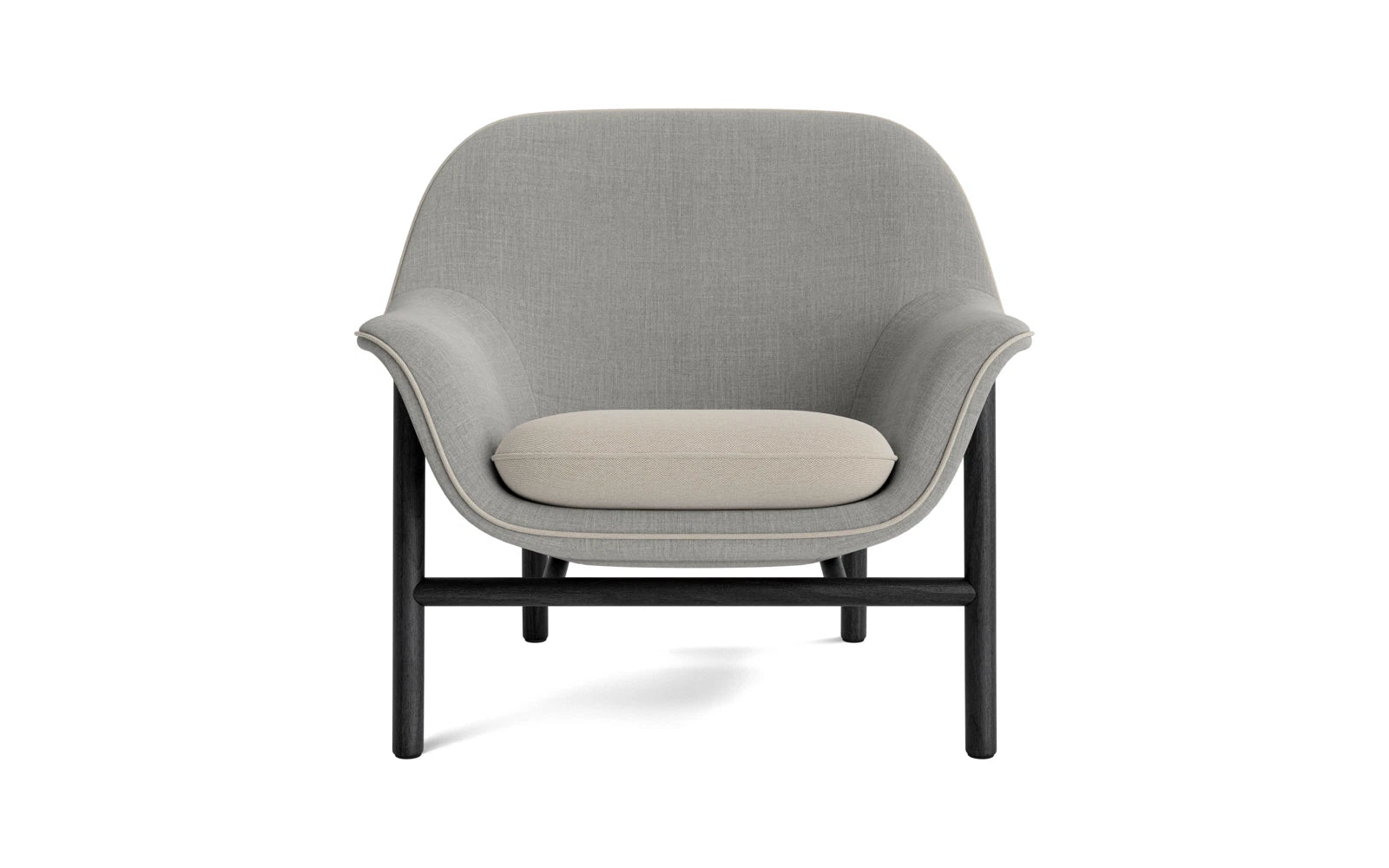 Entdecken Sie den eleganten Drape Lounge-Sessel in Schwarz mit Eiche, der Komfort und modernes Design vereint. Ideal für stilvolle Wohnräume.