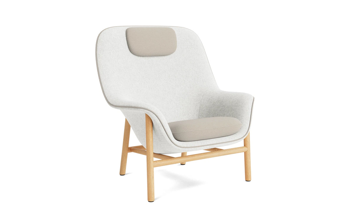 Drape Lounge-Sessel hoch mitt Kopfstütze Eiche Hallingdal in Hallingdal 110 präsentiert im Onlineshop von KAQTU Design AG. Sessel ist von Normann Copenhagen